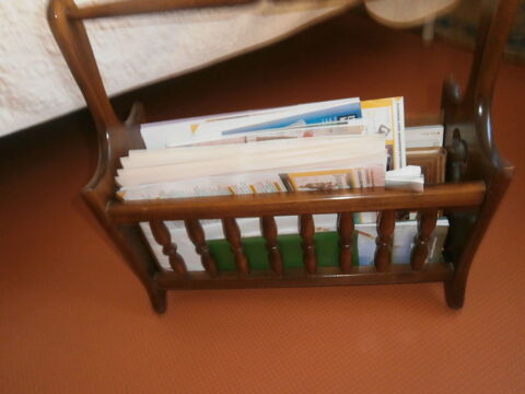 PORTE REVUES 5 Niort (79)