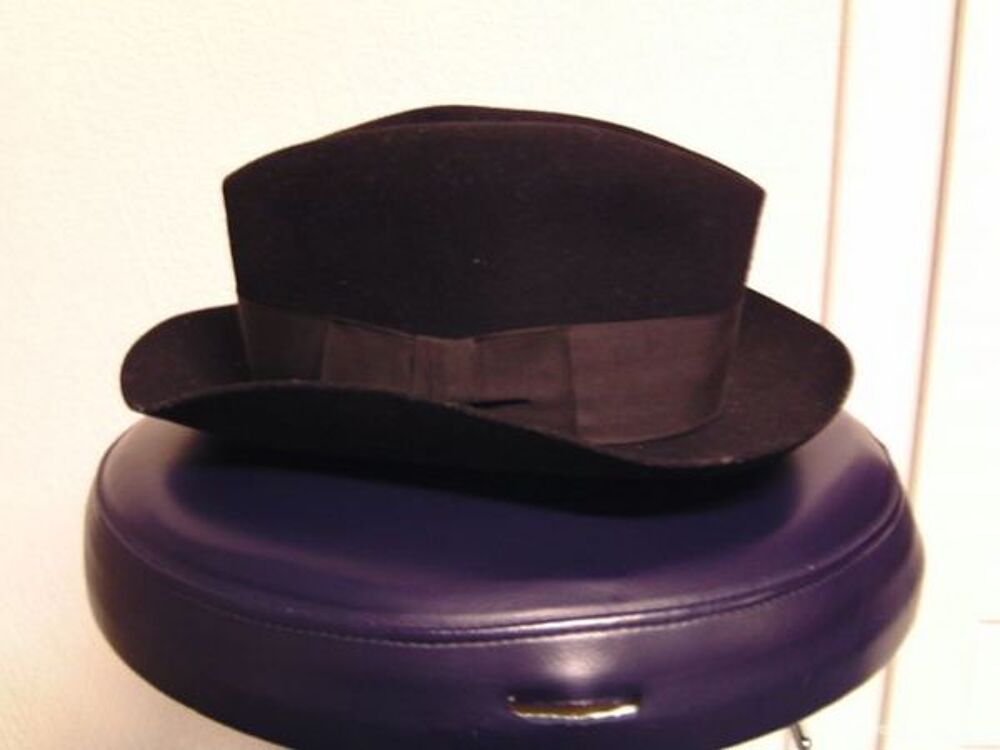 Chapeau Coup&eacute; Court Du Borsalino (Type Borsalino) Bijoux et montres