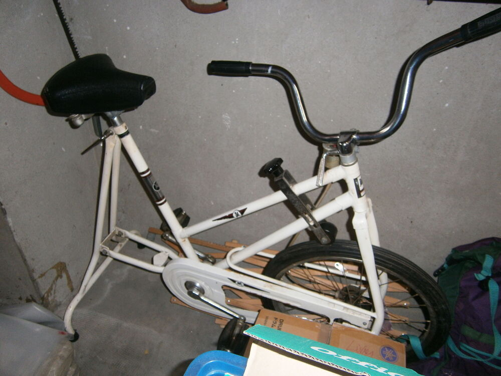 v&eacute;lo d'appartement vintage Sports