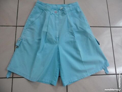 Bermuda ou short turquoise taille 36 10 Montigny-le-Bretonneux (78)