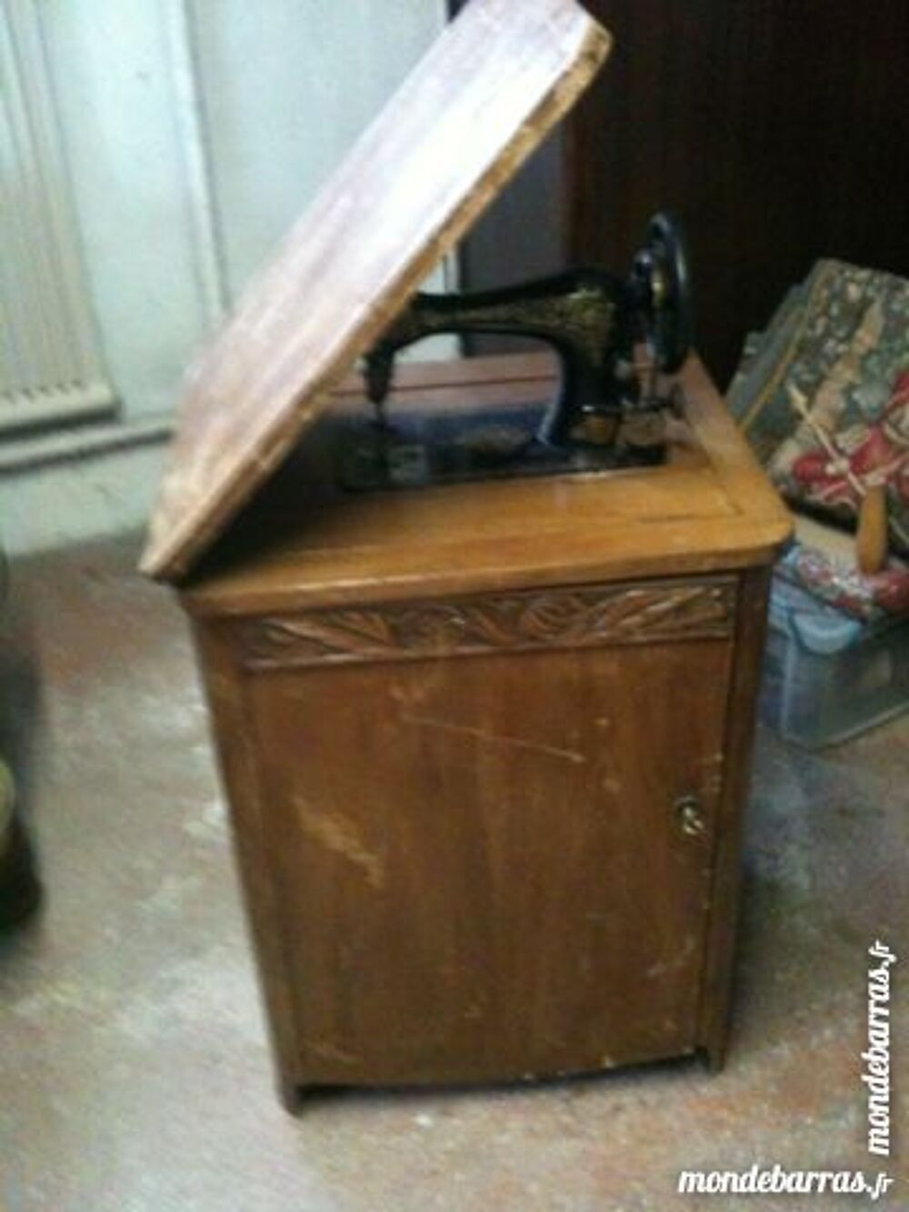machine &agrave; coudre Meubles