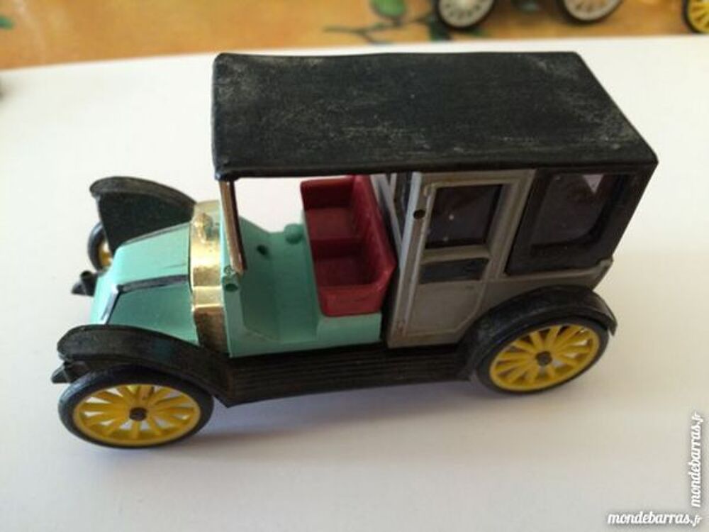 voiturette de collection renault 