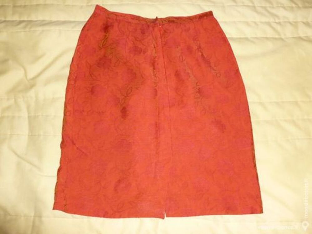 jupe fond rouille &agrave; motifs ton sur ton Vêtements