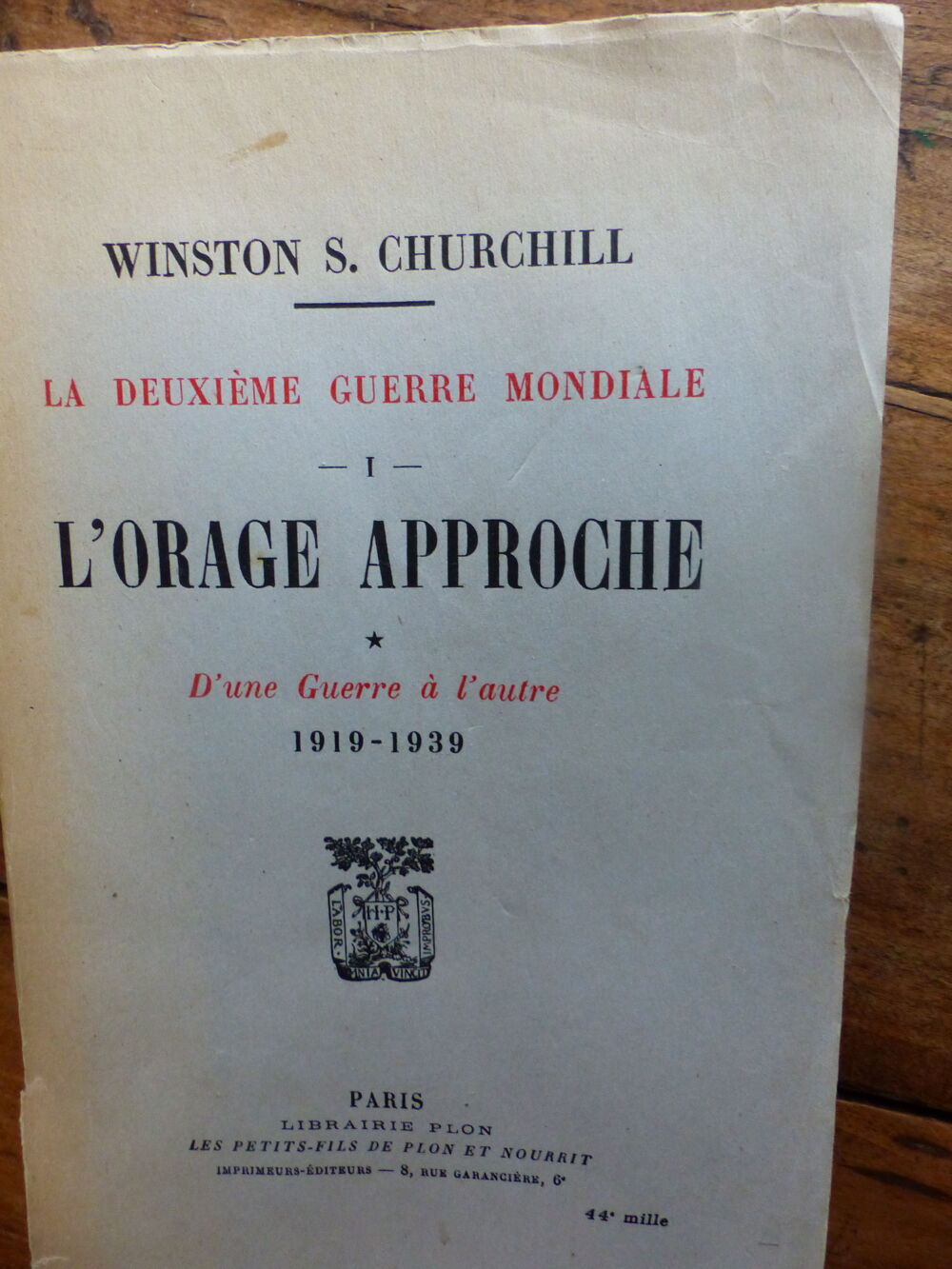 L ' ORAGE APPROCHE Livres et BD