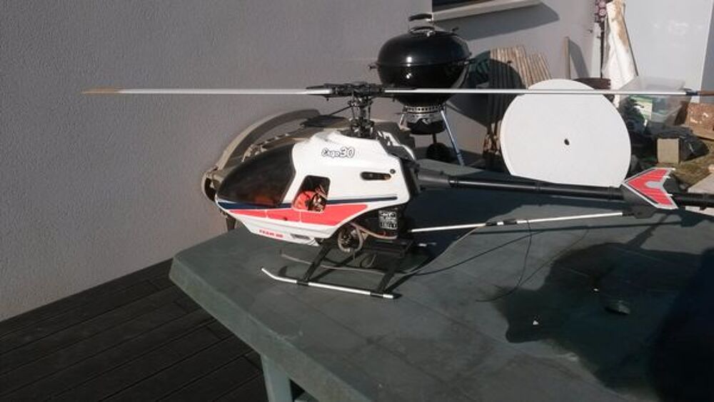 h&eacute;licopt&egrave;re rc ergo 30 Jeux / jouets