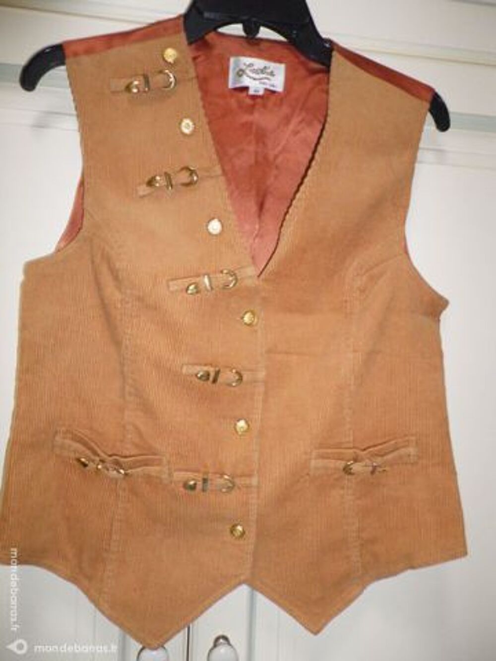 joli ensemble jupe + haut LESLIE MONTE CARLO Vêtements
