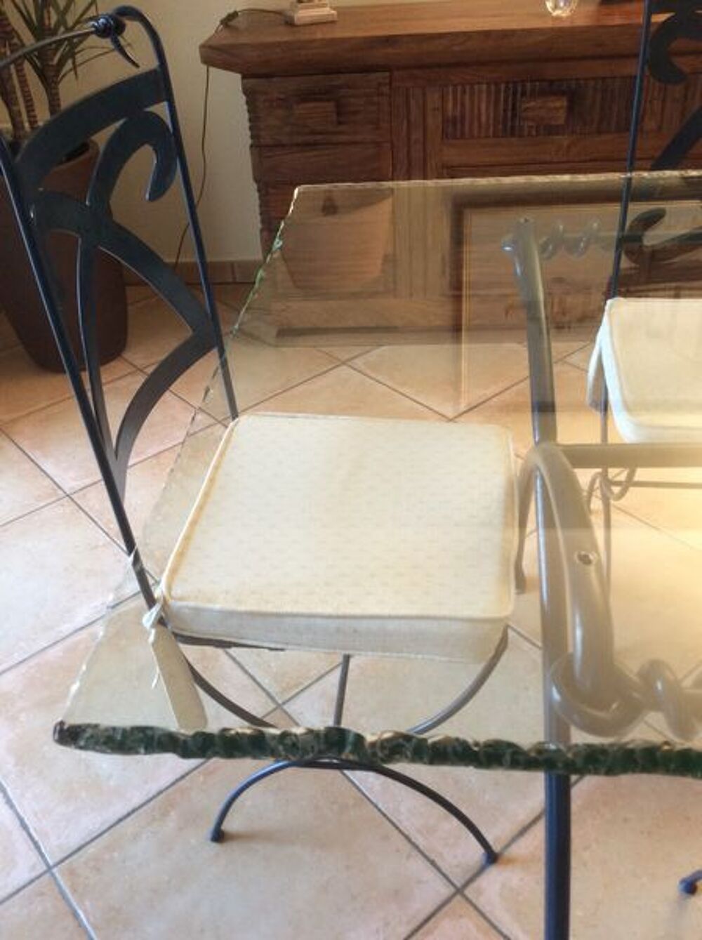 Table + chaises verre et fer forg&eacute; Meubles