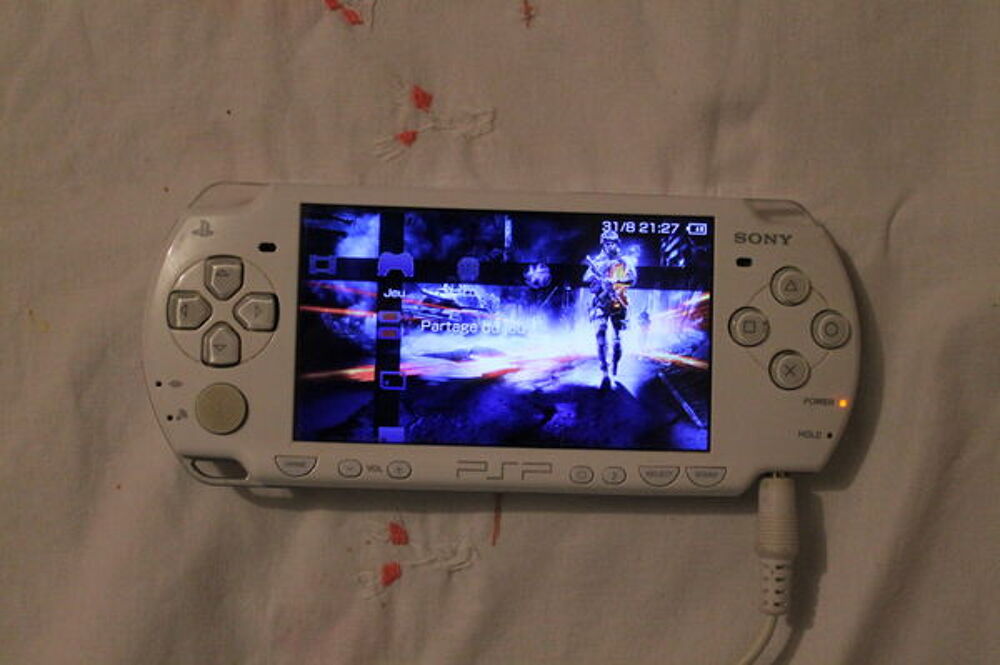 PSP 2004 Consoles et jeux vidéos