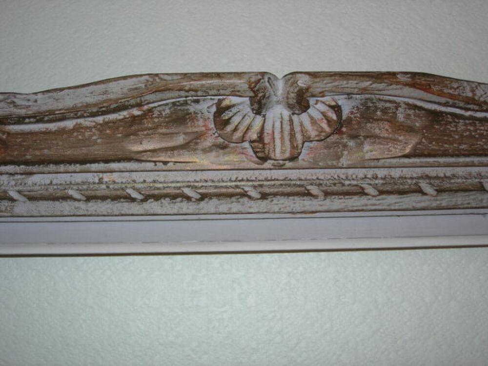 Encadrement pour tableau.
Peut int&eacute;ress&eacute; un antiquaire. Décoration