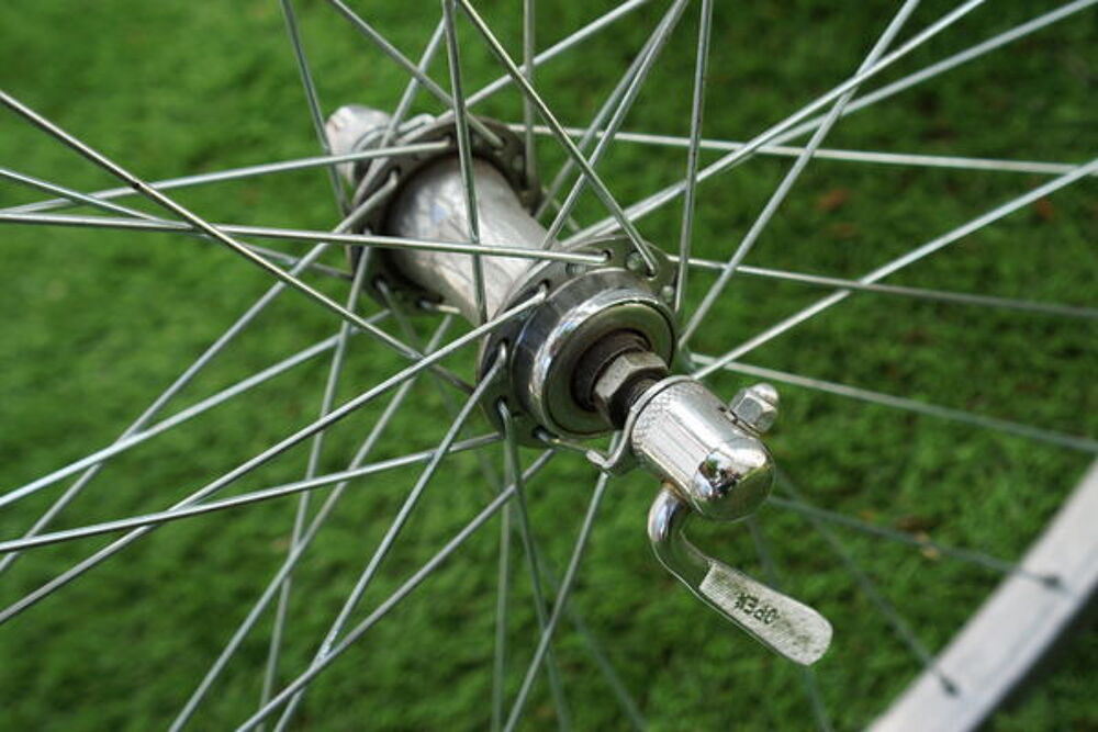Jante avant v&eacute;lo 26 pouces Vélos