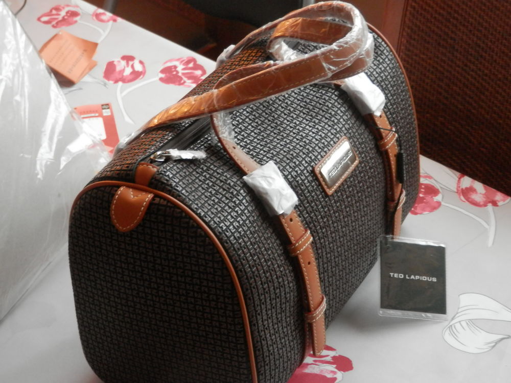 Sac polochon fidelio Ted lapidus marron Maroquinerie