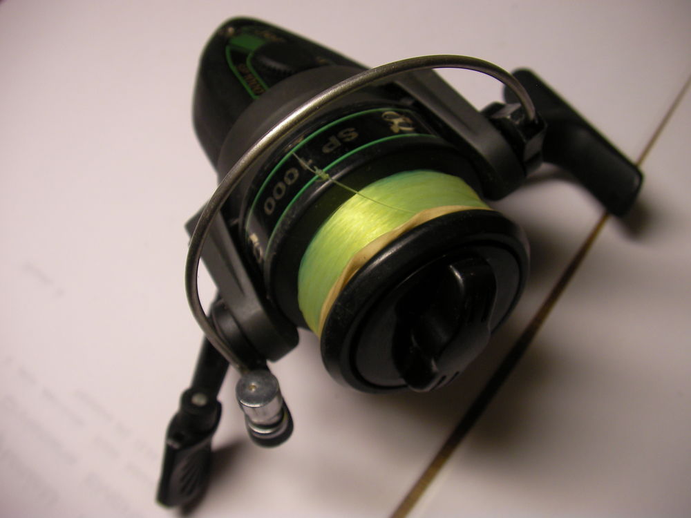Moulinet lancer l&eacute;ger JOHNSON SP 1000. Sports