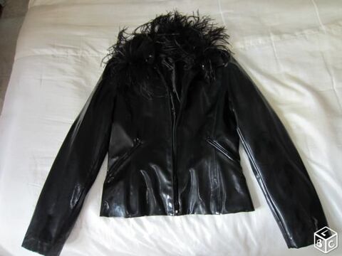 VESTE NOIRE VINYL COL PLUME 15 Chteauneuf-Grasse (06)