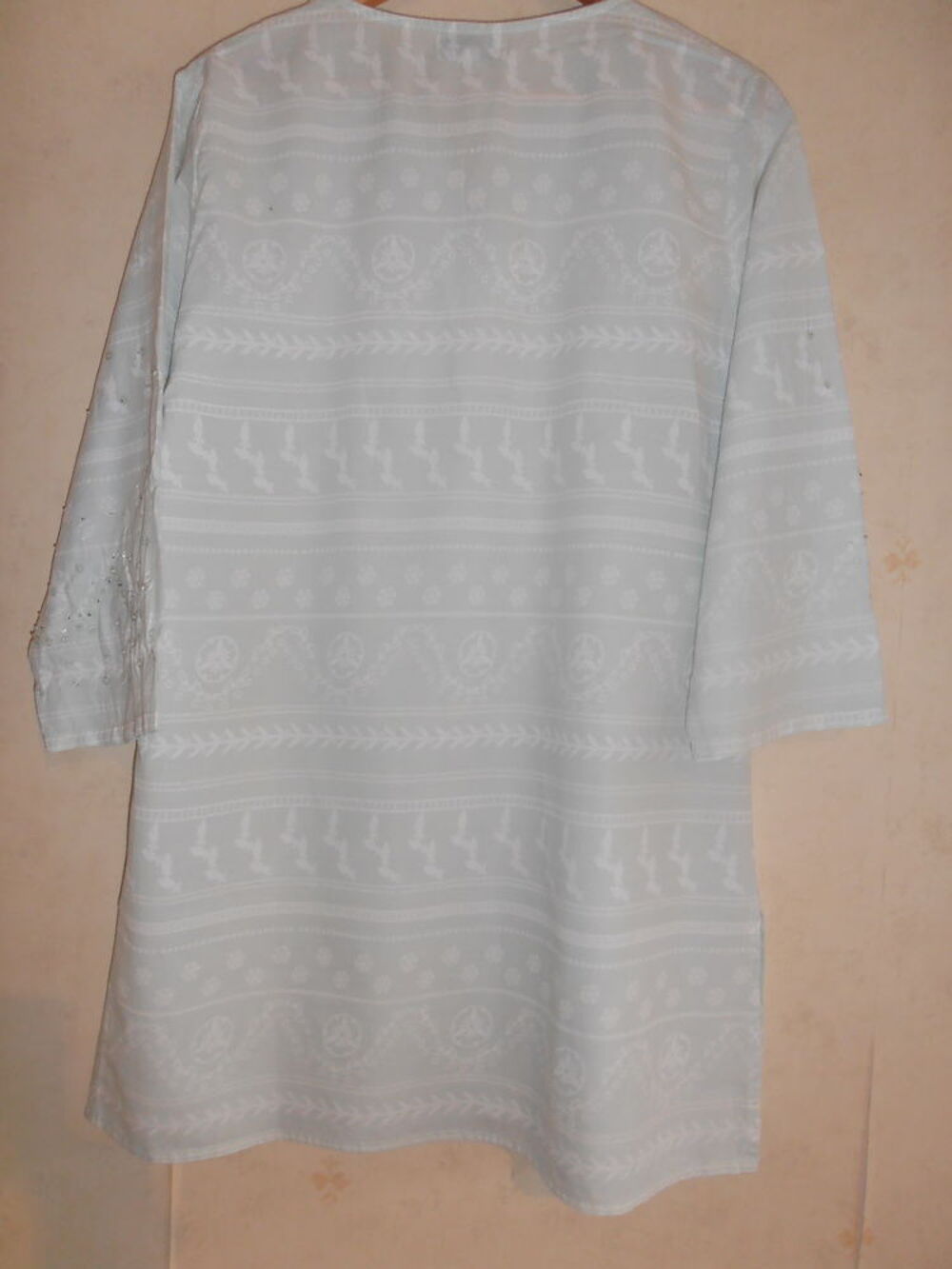 Tunique perl&eacute;e (80) Vêtements