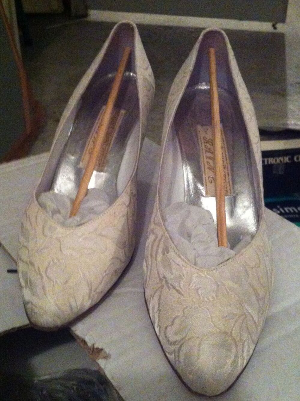 CHAUSSURES DE CEREMONIE BLANCHE A TALONS Chaussures