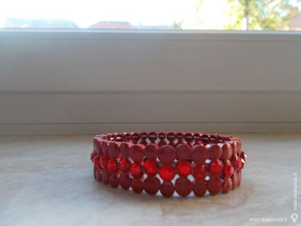 BRACELET ROUGE FANTAISIE Bijoux et montres