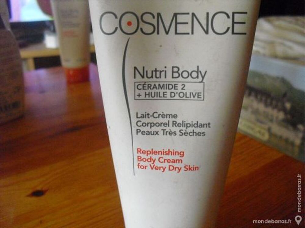 lait creme corporel NEUF COSMENCE peaux tr&egrave;s s&egrave;che Vêtements