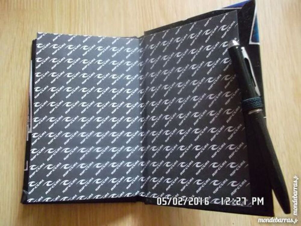 petit carnet RIPCURL Livres et BD