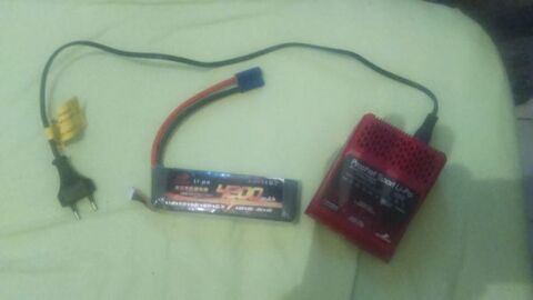 batterie Li-po 11.1V 4200 Mah +chargeur 2s et 3s 70 La Motte-du-Caire (04)