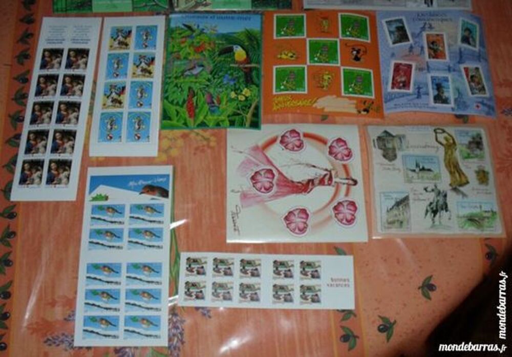53 timbres,11 Blocs-Feuillets,4 carnets2003 Neufs 