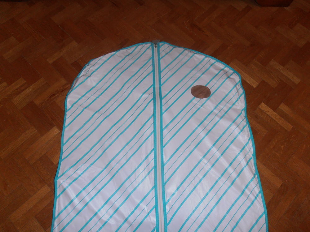 Housse de v&ecirc;tements 6 (79) Vêtements