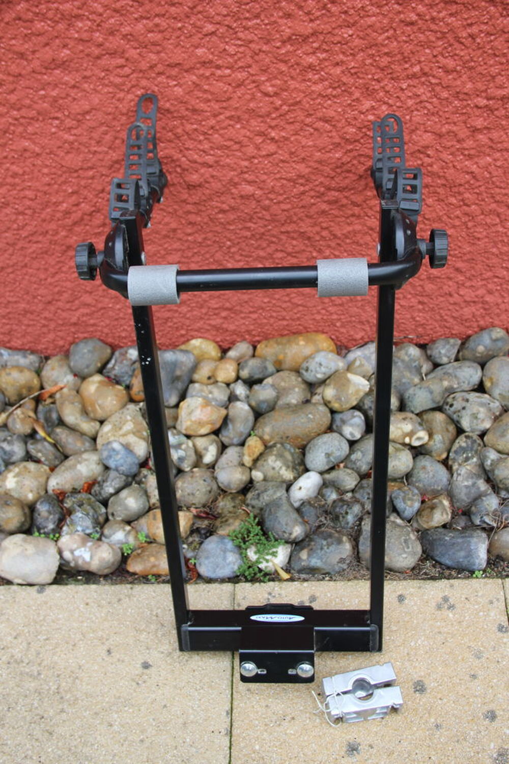 Porte v&eacute;los sur boule attelage 3 places Vélos