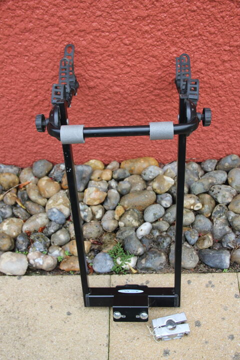 Porte vlos sur boule attelage 3 places 30 Gorges (44)