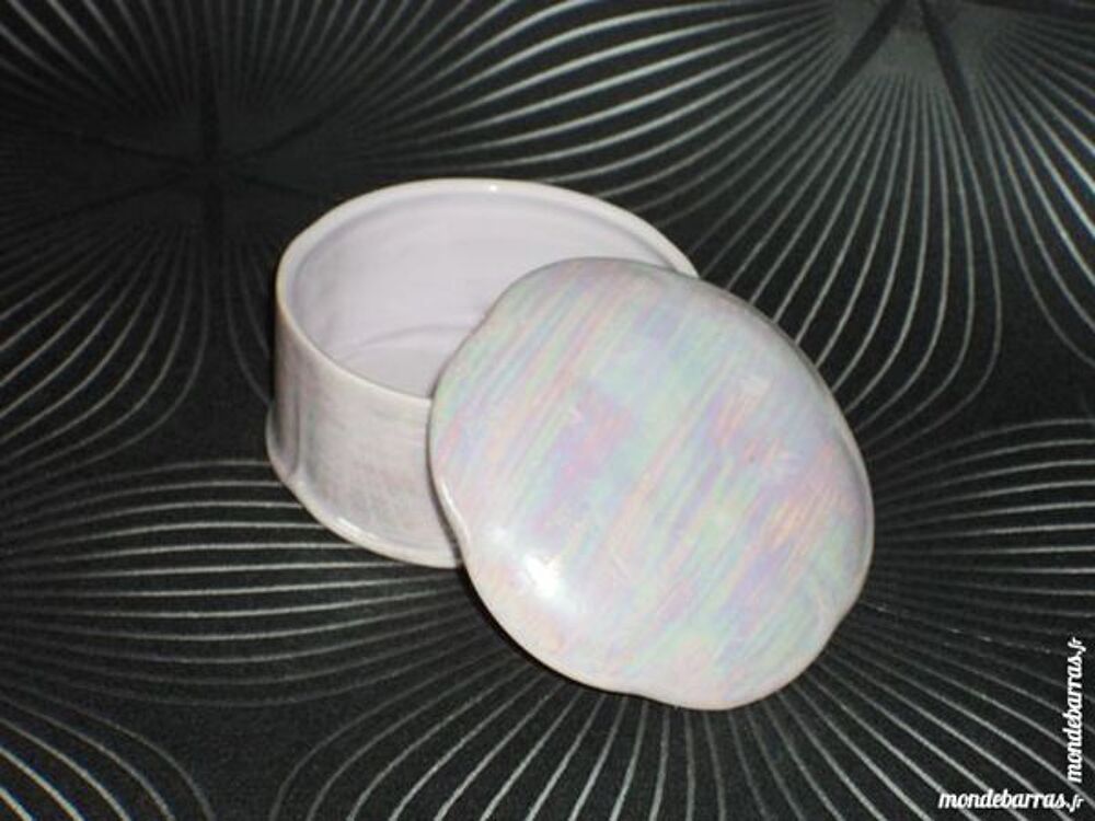 BONBONNIERE BOITE en porcelaine anglaise Décoration