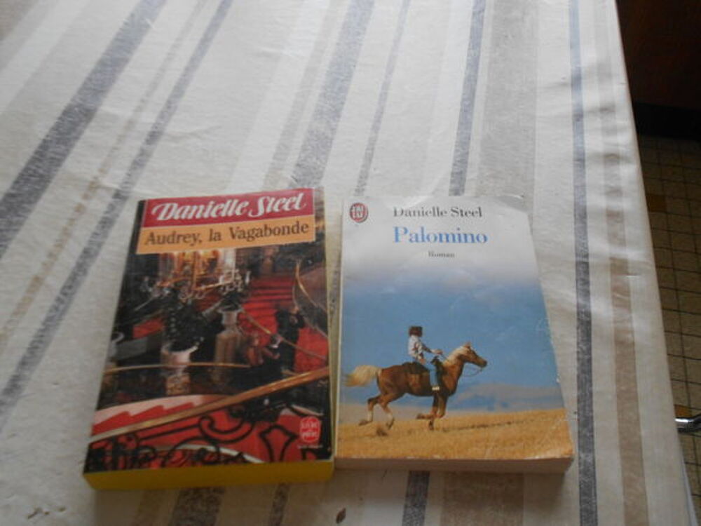 romans "dANIELLE STEEL" Livres et BD