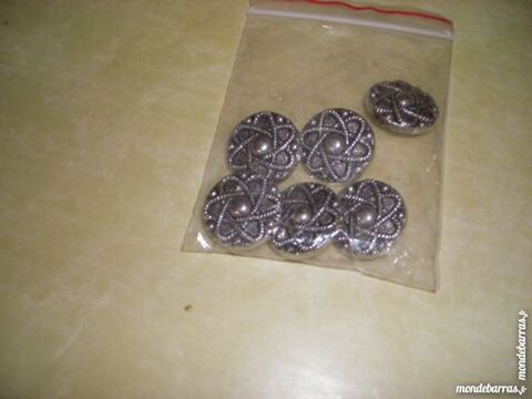 lot de boutons pour couturi�re 6 Laventie (62)