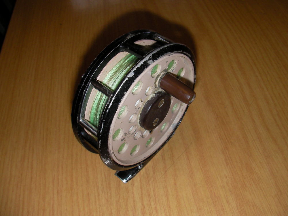 Moulinet p&ecirc;che &agrave; la mouche. Sports