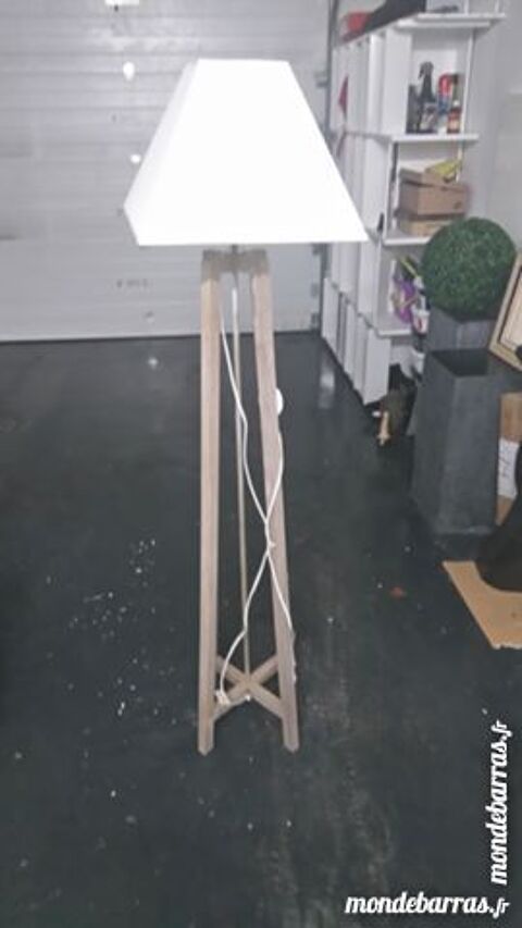 2 LAMPES SUR PIED H 156 CM 50 Mérignies (59)