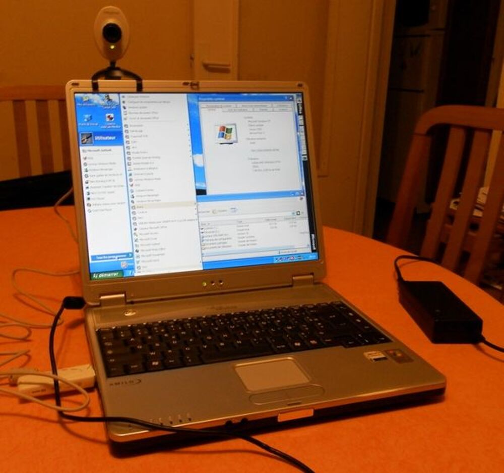 PC Portable Fujitsu-Siemens Wifi graveur DVD Matériel informatique