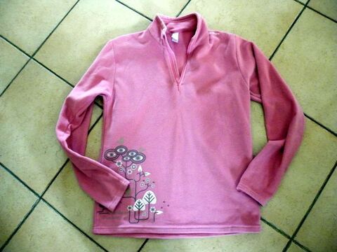 pull rose en polaire  14 ans  4 Viriat (01)