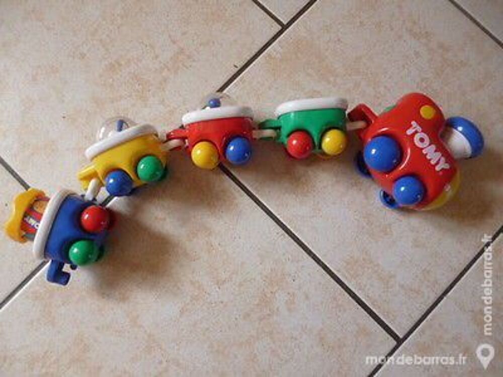 Jeu d'Eveil b&eacute;b&eacute; Train TOMY Jeux / jouets