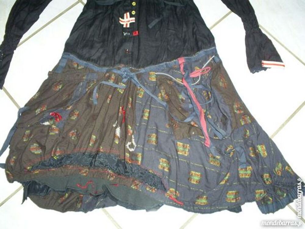 Robe DESIGUAL Taille 38 Vêtements