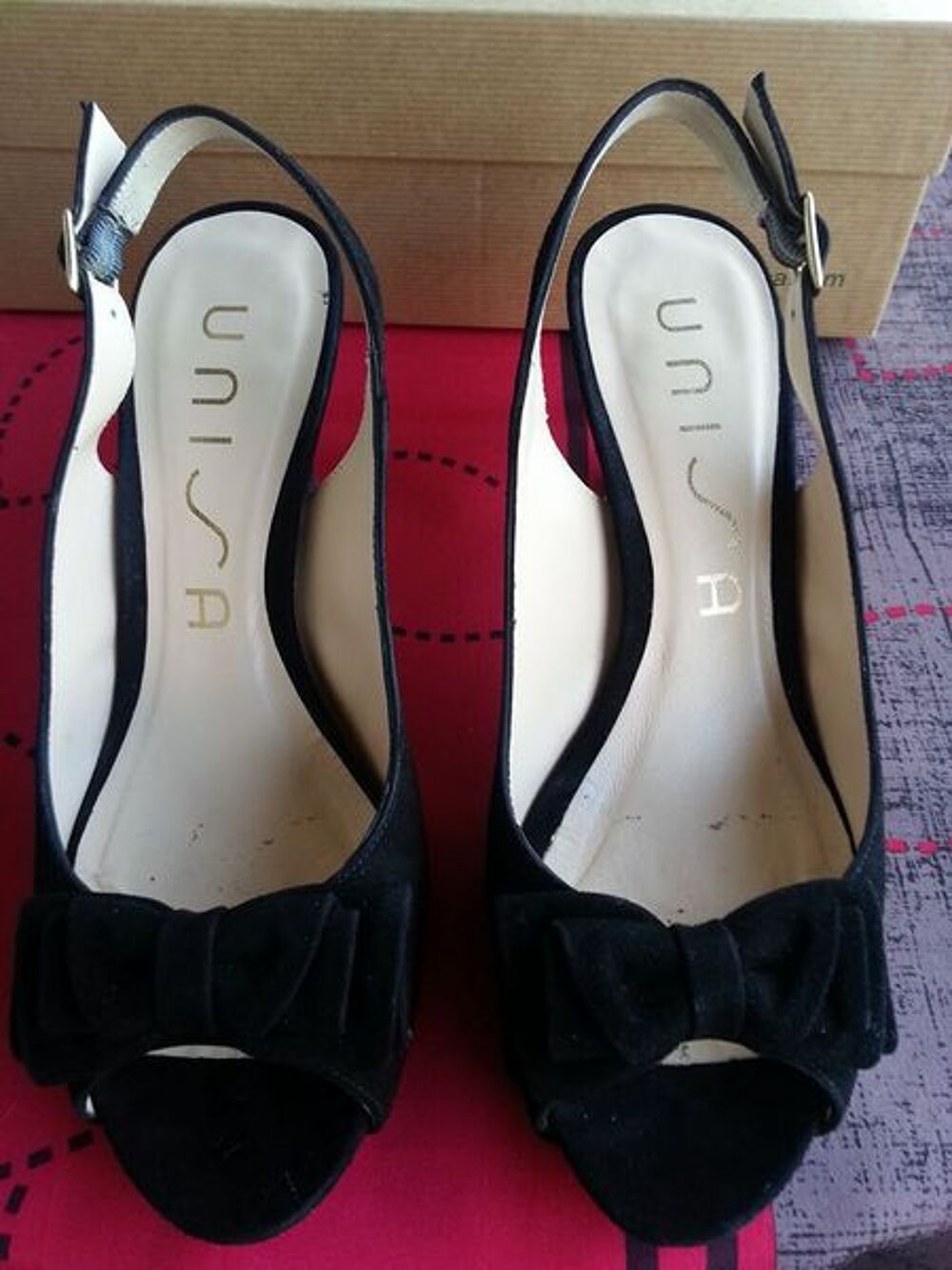 Chaussures, sandales velour noir UNISA pour femmes Chaussures