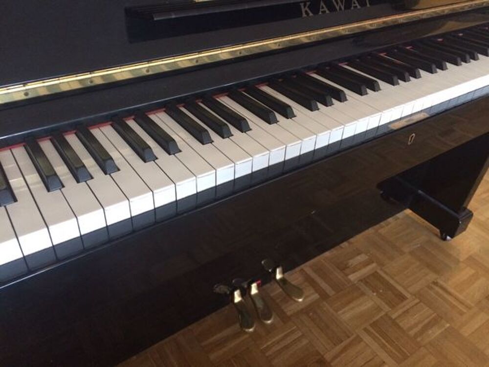 PIANO ACOUSTIQUE KAWA&icirc; P 1 Instruments de musique