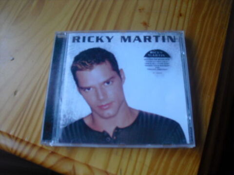 album CD RICKY MARTIN + livret 2 Lyon 5 (69)