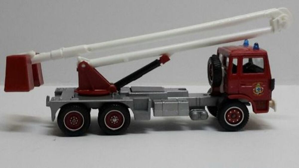 Renault TRM 75130 nacelle pompier 