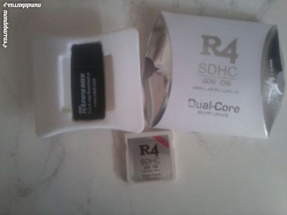 carte ds R4 Consoles et jeux vidéos