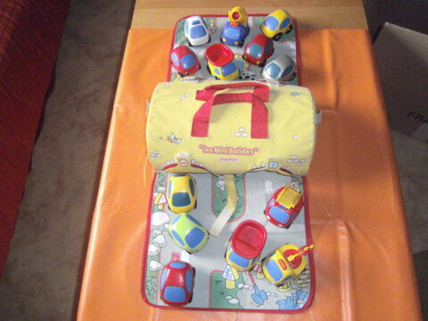 Garage Mini-Bolides en tissus 25 Viry-Chtillon (91)