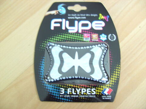 3 Flypes et leur coque protectrice (Neufs) 5 Ardoix (07)