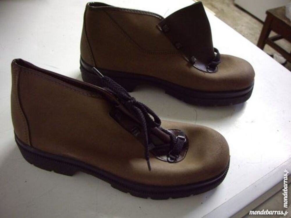 Brodequins brun pour Homme pointure 40-neufs- Chaussures