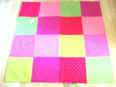 Tapis de jeux/ dtente 1mx1m de  Petits Moulins  (Neuf) 50 Ardoix (07)