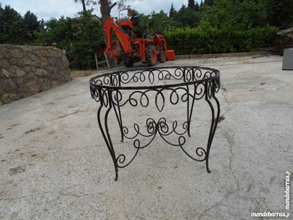 pieds de table basse en fer forg&eacute; Jardin