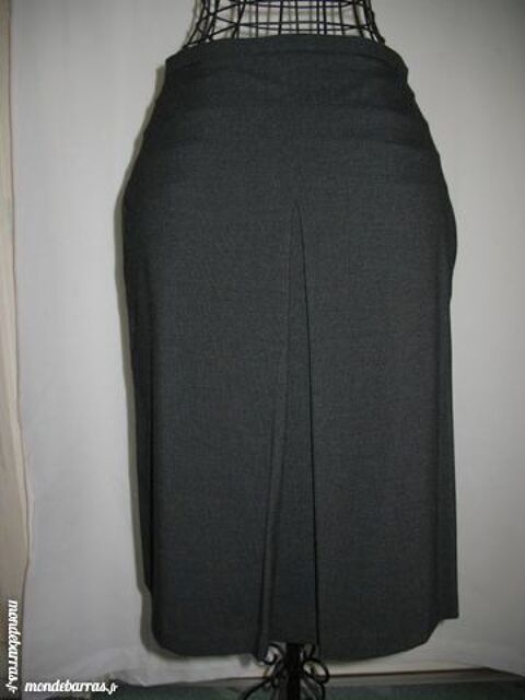 Jupe droite avec fente sur le devant NEW LOOK- T38 5 Antony (92)