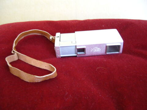 un des premiers appareils photo poche 120 Paris 18 (75)