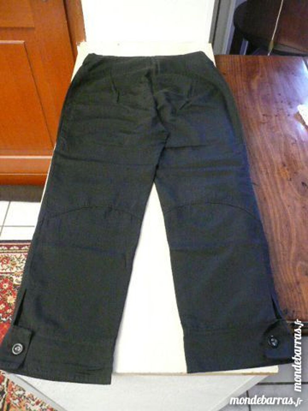 PANTACOURT NOIR JOFRATI T38 Vêtements