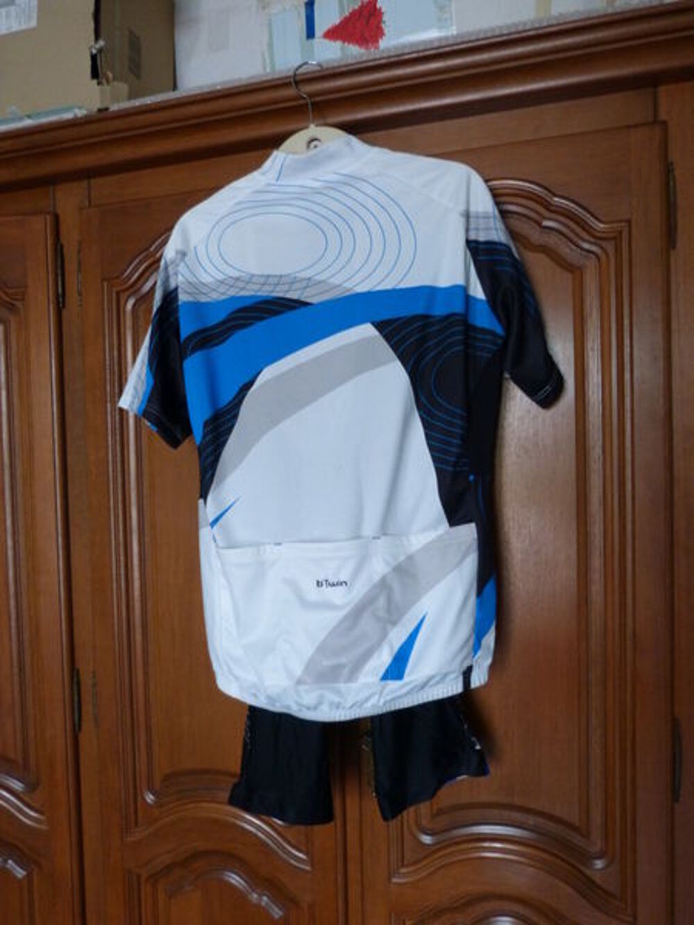 pantalon et veste +CASQUE+GANTS+lunette+JOGINGPOUR VELO Vêtements